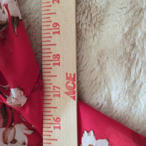 Be the Epitome of Elegance with Our Formal Event Red Floral Maxi Dress - Picture 8 of 9